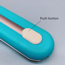 Load image into Gallery viewer, Squeeze Spoon For Cats