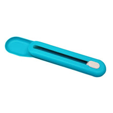 Load image into Gallery viewer, Squeeze Spoon For Cats